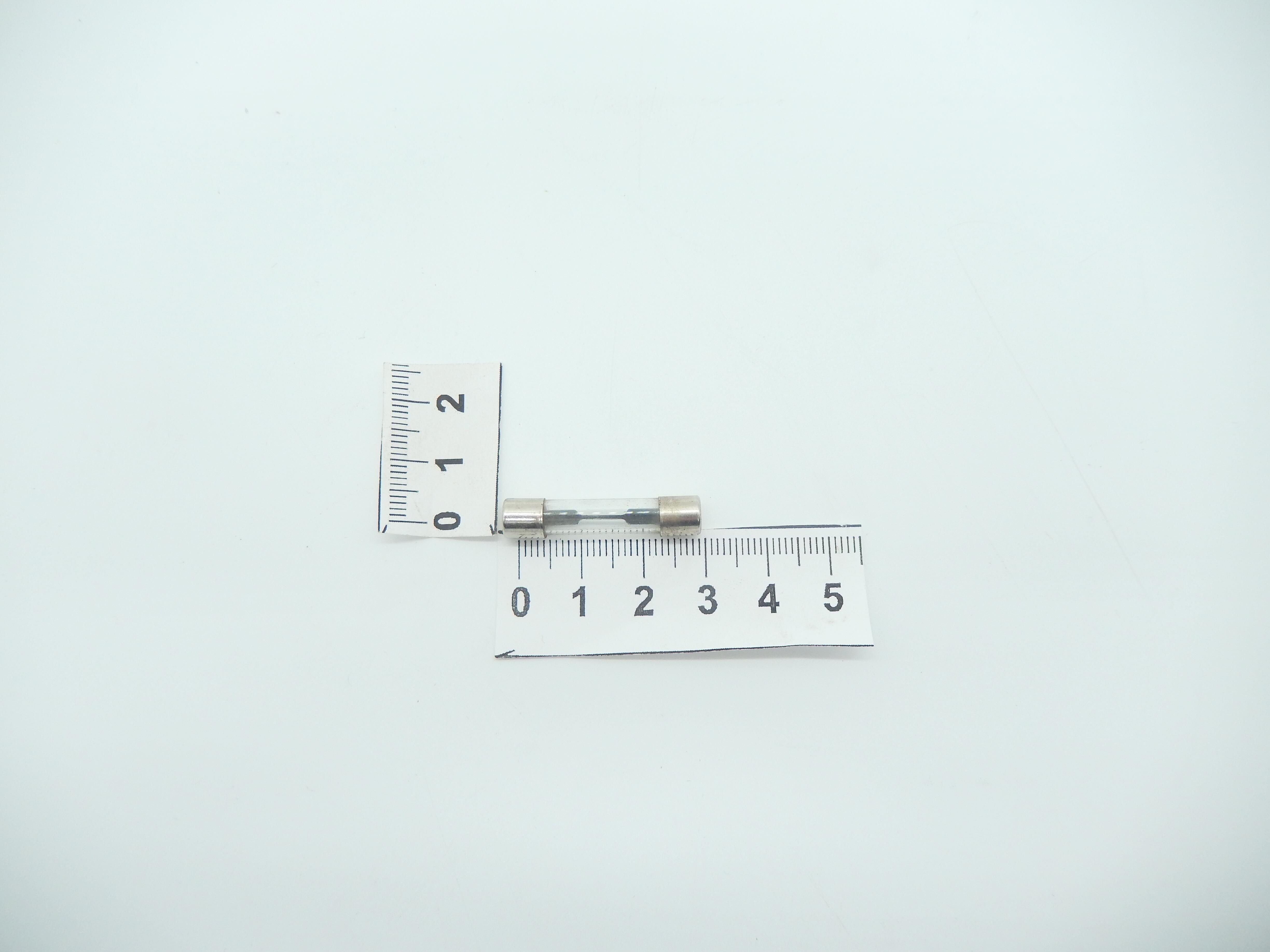 GLASSICHERUNG 15A 6,3x32MM GLASSICHERUNG 15A 6,3x32MM